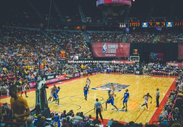 ng体育平台-山东泰山足球俱乐部对举不当照片球迷实施永久禁赛